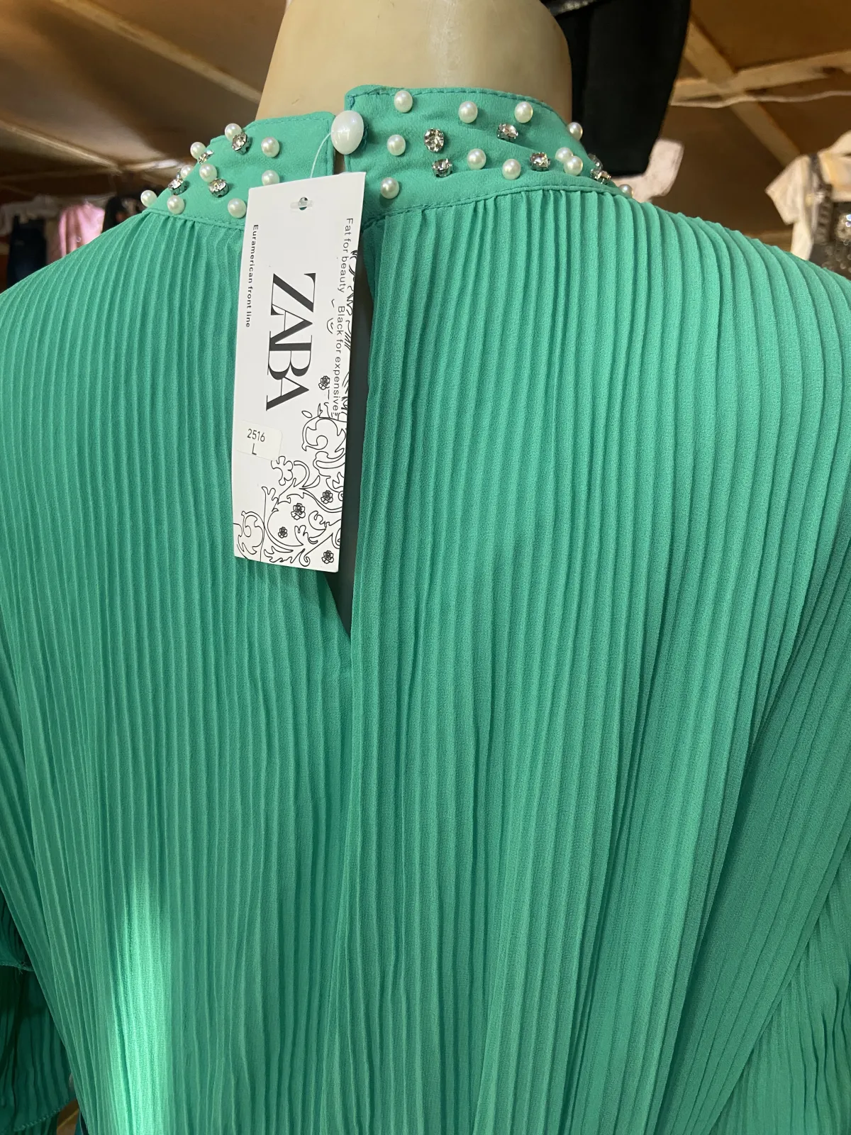 Miniature Robe longue colle mao et plissée
